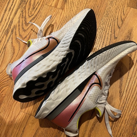 Nike, infinity Flyknit, mens size 8 - Picture 5 of 5